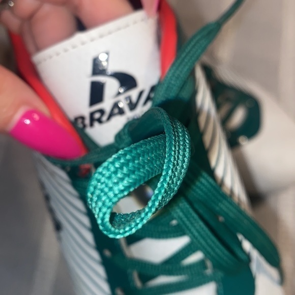 Brava‎ kids soccer shoes 4.5d - Picture 3 of 6